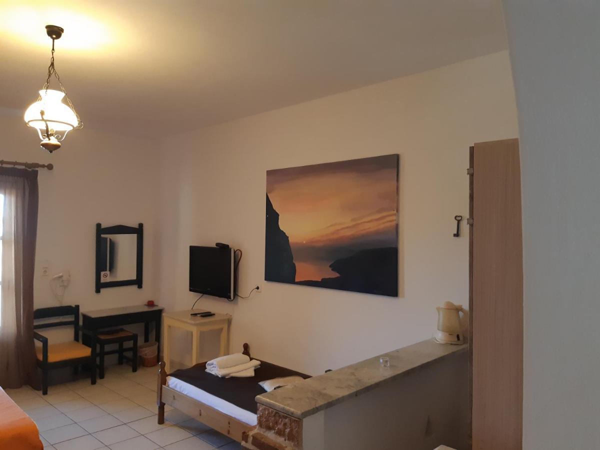 Pagali Hotel Ormos Aigialis Exterior photo